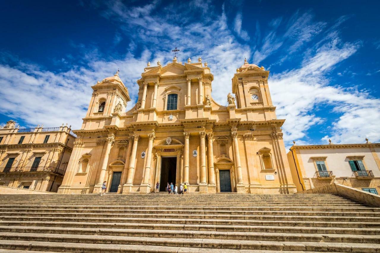 Hotel Battimandorlo Noto Exterior foto